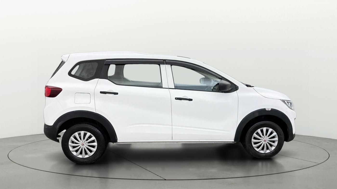 2025 Renault TRIBER RXE MT, CNG, Manual, 28,278 km, Right Side View
