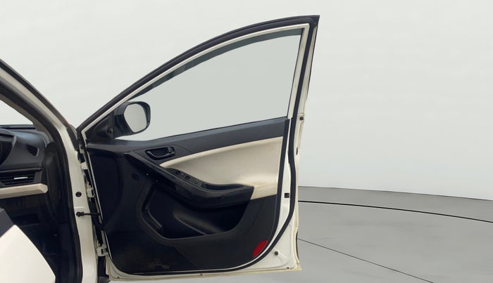 2024 Tata NEXON PURE 1.2 PETROL, Petrol, Manual, 39,150 km, RHS Front Door