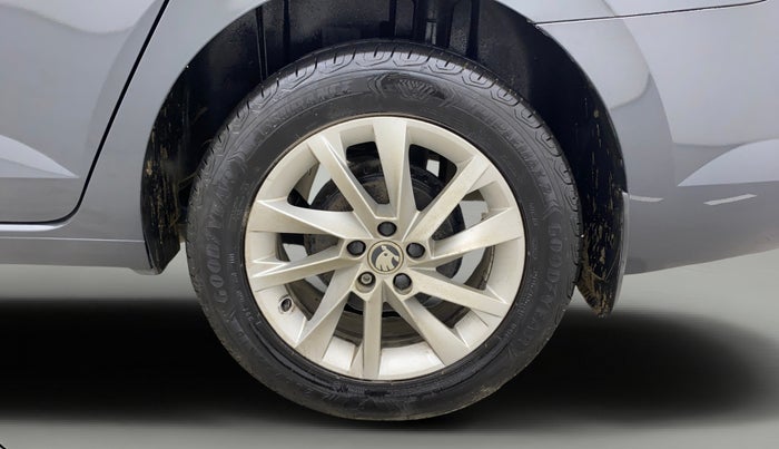 2022 Skoda SLAVIA AMBITION 1.0L TSI AT, Petrol, Automatic, 59,150 km, Left Rear Wheel