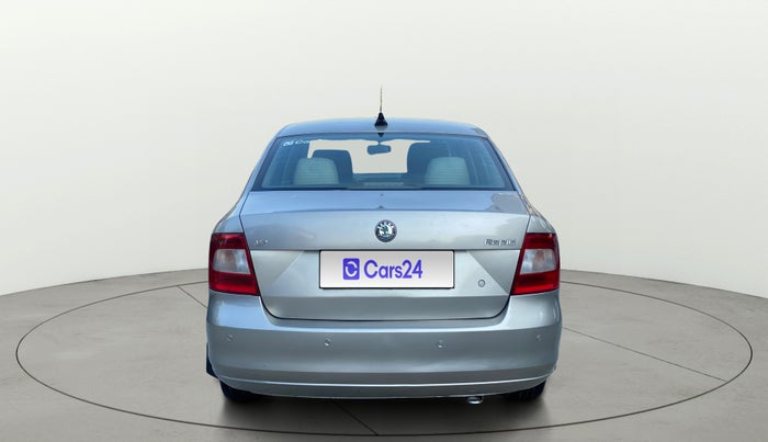 2012 Skoda Rapid ELEGANCE 1.6 MPI AT, Petrol, Automatic, 38,001 km, Back/Rear