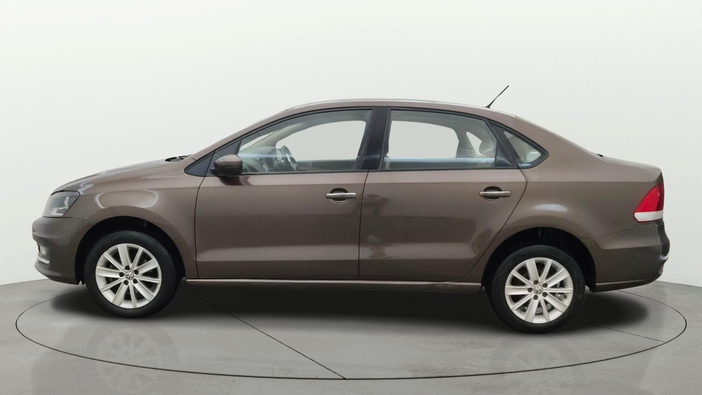 2015 Volkswagen Vento HIGHLINE 1.5 AT, Diesel, Automatic, 1,09,859 km, Left Side