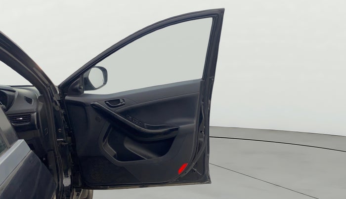 2021 Tata NEXON XZ PLUS DIESEL DARK EDITION, Diesel, Manual, 55,749 km, RHS Front Door