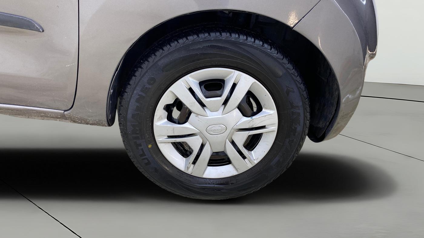 2017 Datsun Redi Go S 1.0, Petrol, Manual, 32,930 km, Right Front Wheel