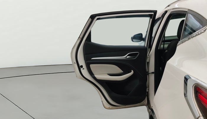 2022 MG ASTOR SUPER 1.5 MT, Petrol, Manual, 36,542 km, LHS Rear Door