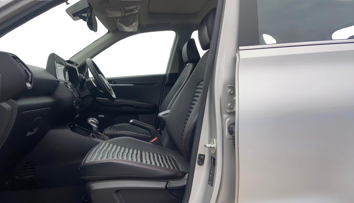 2023 KIA SONET GTX PLUS 1.0 TURBO PETROL DCT, Petrol, Automatic, 10,399 km, Right Side Front Door Cabin