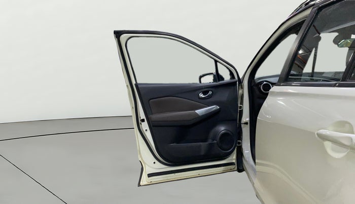 2020 Nissan Kicks XV PREMIUM (O) TURBO 1.3 DUAL TONE, Petrol, Manual, 54,686 km, LHS Front Door