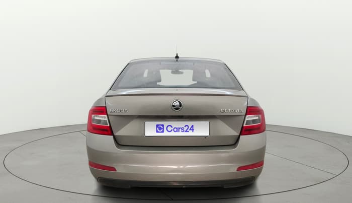2016 Skoda Octavia STYLE PLUS AT 1.8 TSI, Petrol, Automatic, 1,23,182 km, Back/Rear