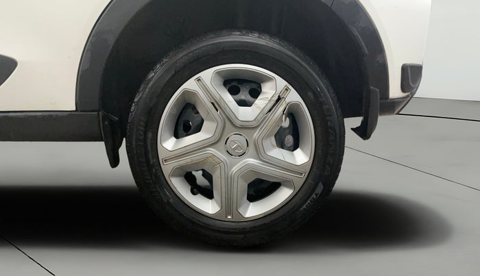 2021 Tata NEXON XM SUNROOF PETROL, Petrol, Manual, 33,975 km, Left Rear Wheel