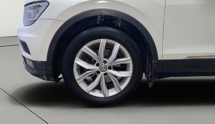 2019 Volkswagen TIGUAN HIGHLINE TDI AT, Diesel, Automatic, 1,21,122 km, Left Front Wheel