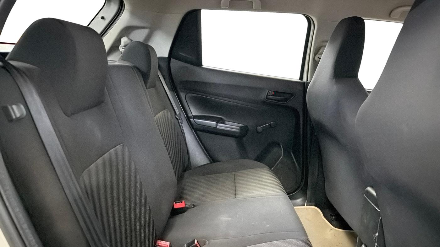 2020 Maruti Swift LXI, Petrol, Manual, 25,491 km, Right Side Rear Door Cabin