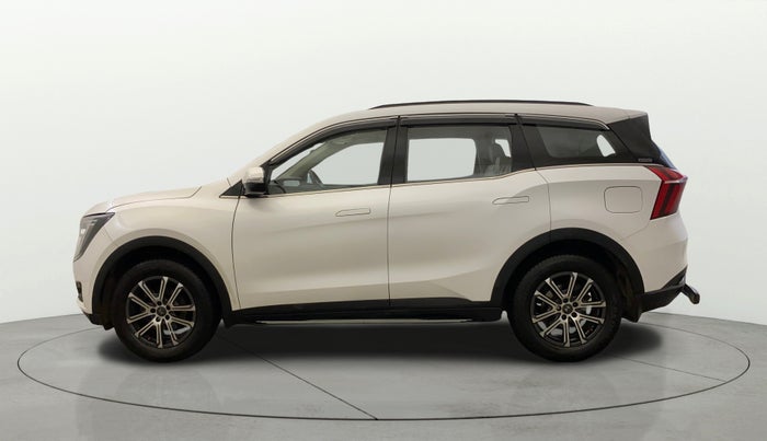 2023 Mahindra XUV700 AX7 Petrol MT 7 STR, Petrol, Manual, 24,144 km, Left Side