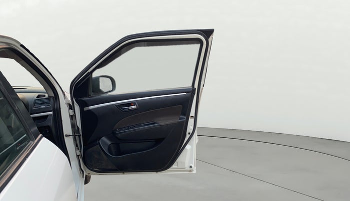 2015 Maruti Swift VXI, Petrol, Manual, 73,731 km, RHS Front Door