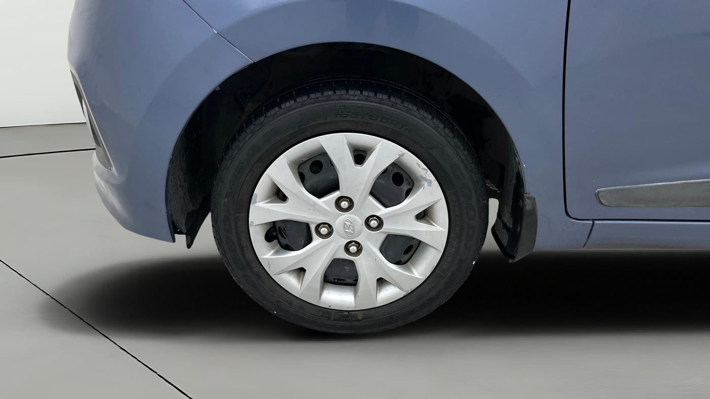 2016 Hyundai Grand i10 SPORTZ 1.2 KAPPA VTVT, Petrol, Manual, 53,089 km, Left Front Wheel