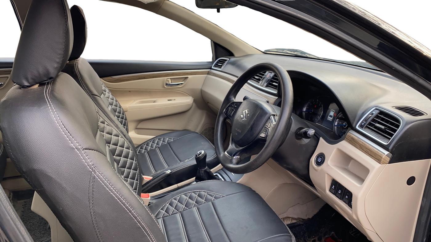 2023 Maruti Ciaz ZETA 1.5 SHVS MT PETROL, Petrol, Manual, 99,239 km, Right Side Front Door Cabin