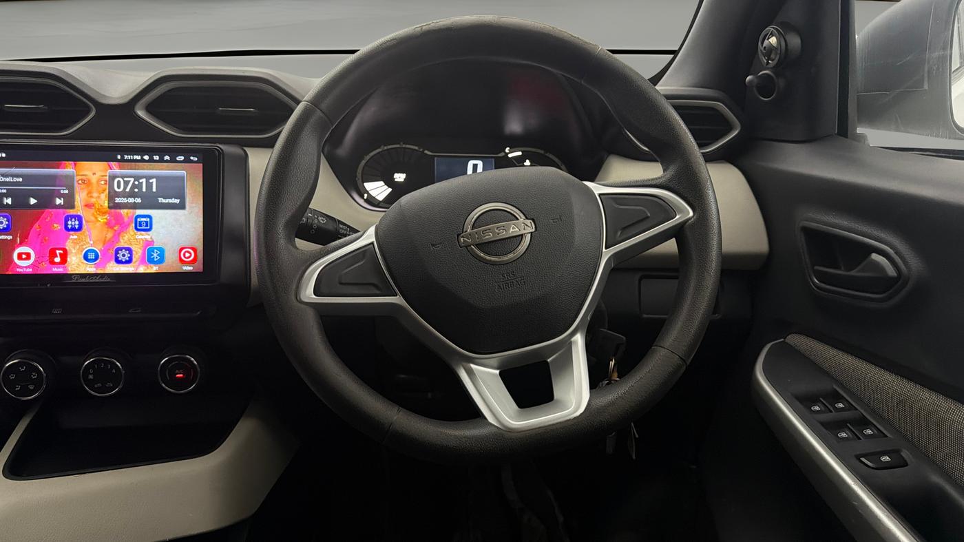 2022 Nissan MAGNITE XE, Petrol, Manual, 72,464 km, Steering Wheel Close Up