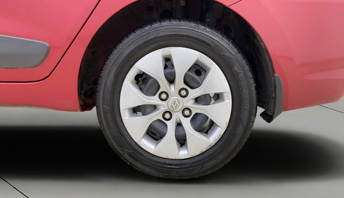 2014 Hyundai Xcent S 1.2, Petrol, Manual, 1,37,662 km, Left Rear Wheel