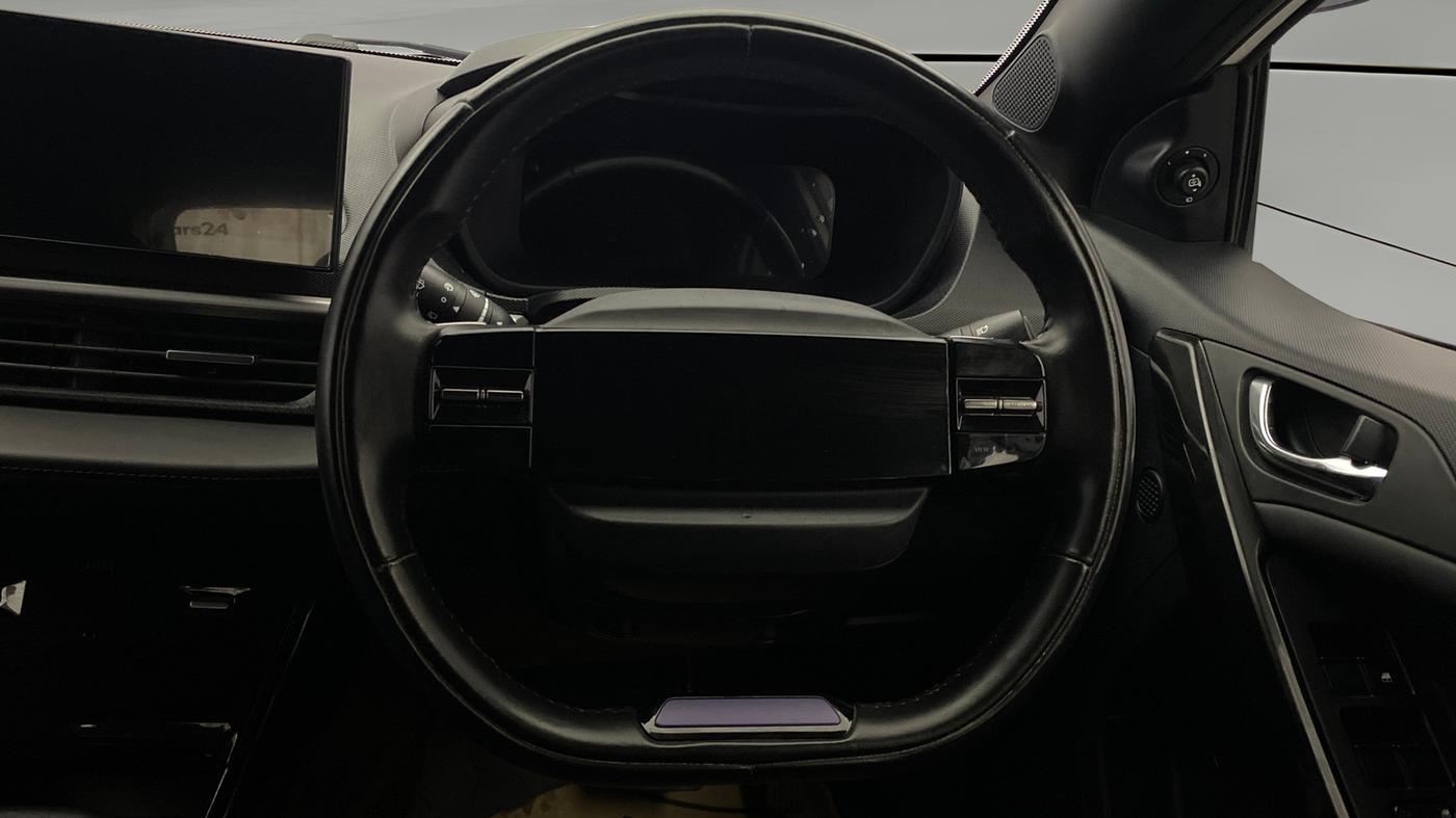 2023 Tata NEXON FEARLESS + SUNROOF DCA DUAL TONE 1.2 PETROL, Petrol, Automatic, 27,989 km, Steering Wheel Close Up