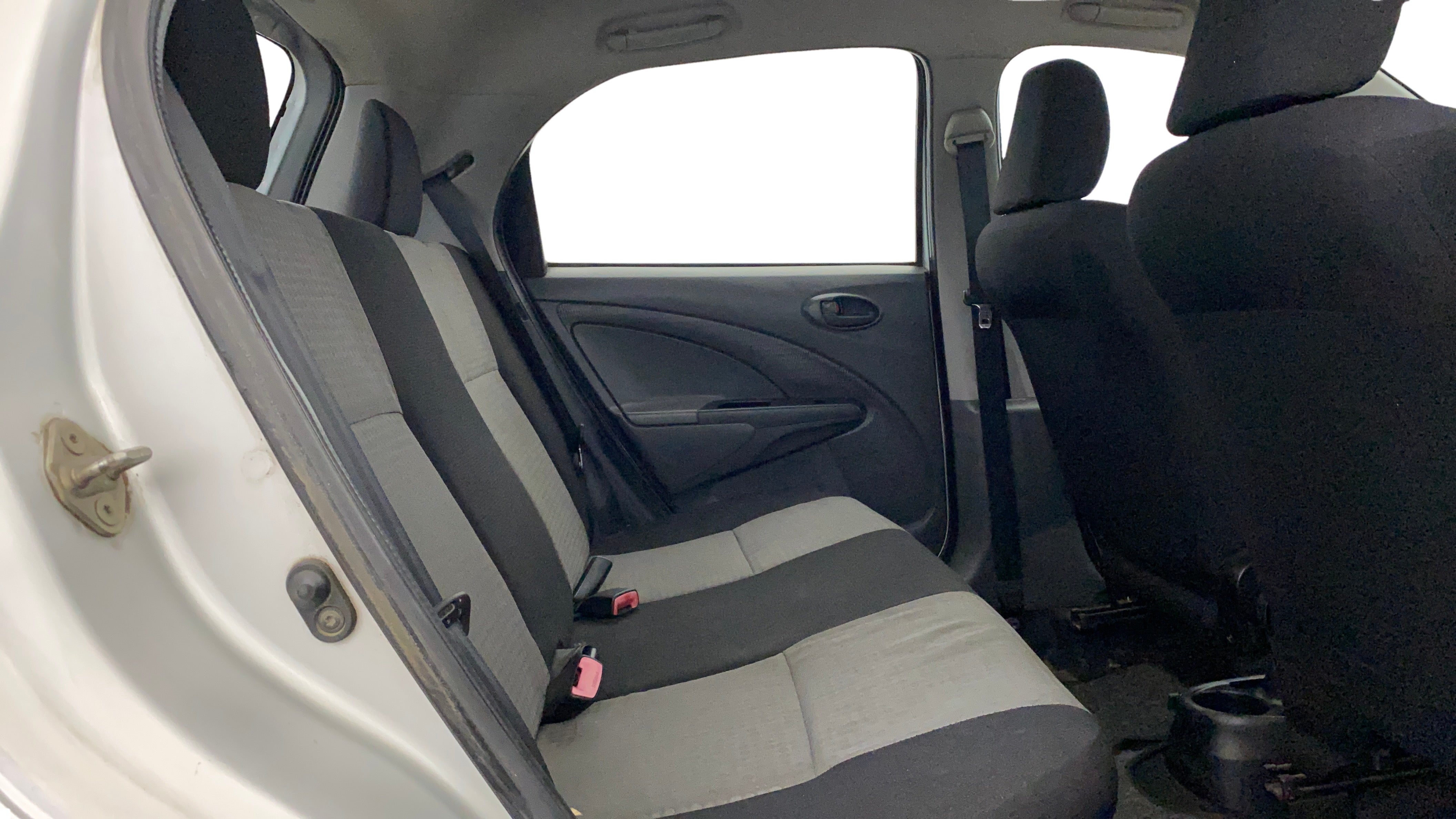 camera-Right-Side-Rear-Door-Cabin