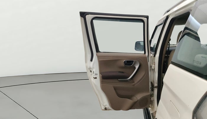 2019 Mahindra TUV300 T10, Diesel, Manual, 61,847 km, LHS Rear Door