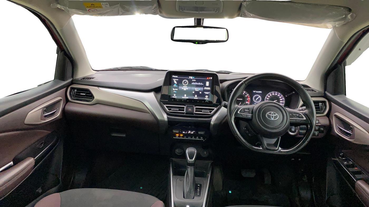 2024 Toyota Urban Cruiser Taisor V 1.0 Petrol AT, Petrol, Automatic, 10,865 km, Dashboard