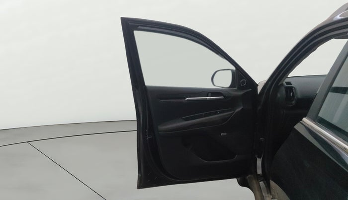 2022 KIA SONET GTX PLUS 1.5 AT, Diesel, Automatic, 67,849 km, LHS Front Door