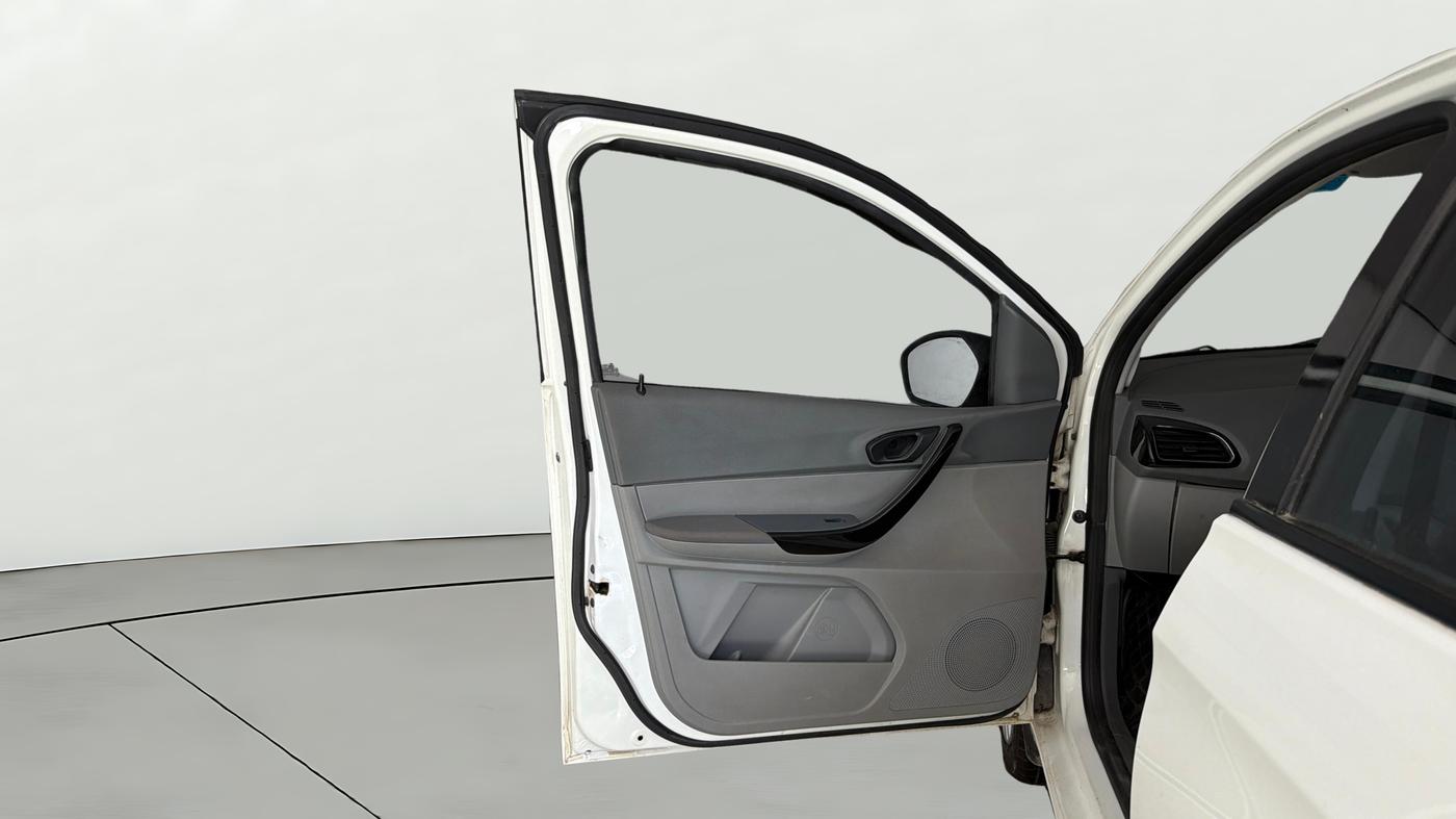 2022 Tata TIGOR XZ CNG, CNG, Manual, 71,249 km, LHS Front Door