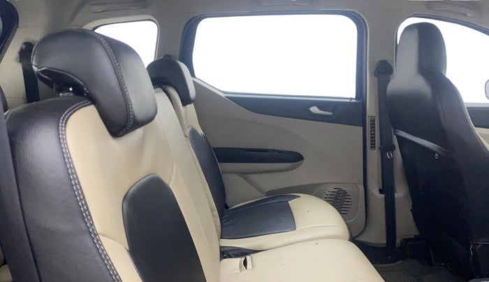 2019 Renault TRIBER RXZ, Petrol, Manual, 69,887 km, Right Side Rear Door Cabin