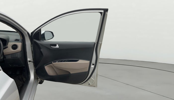 2017 Hyundai Grand i10 SPORTZ 1.2 KAPPA VTVT, Petrol, Manual, 87,298 km, RHS Front Door