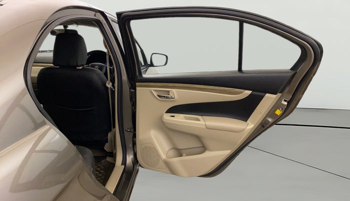 2018 Maruti Ciaz SIGMA 1.5 SHVS MT  PETROL, Petrol, Manual, 52,390 km, RHS Rear Door