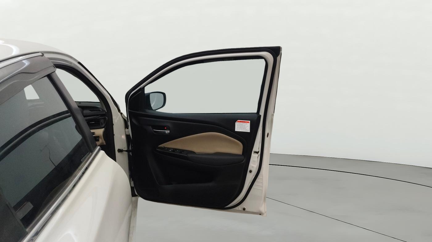 2025 Toyota Glanza G E-CNG, CNG, Manual, 10,323 km, RHS Front Door