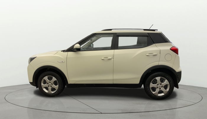 2022 Mahindra XUV300 W6 1.2 PETROL AMT, Petrol, Automatic, 35,398 km, Left Side