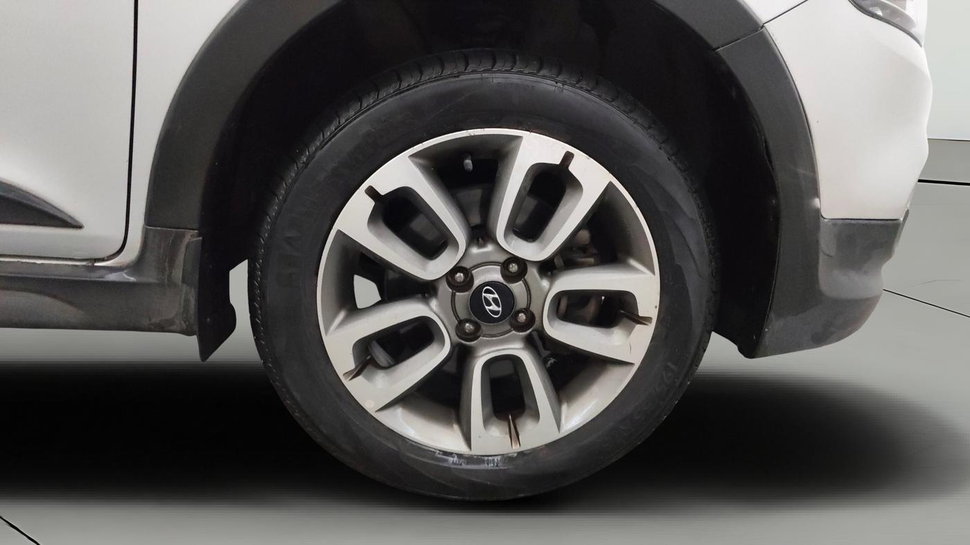 2016 Hyundai i20 Active 1.2 SX, Petrol, Manual, 46,519 km, Right Front Wheel