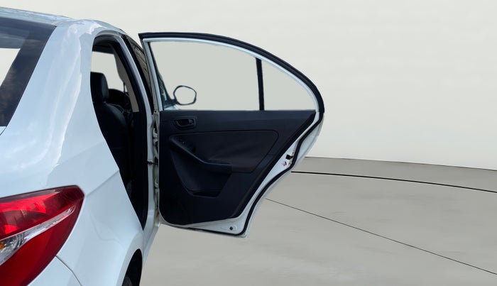 2016 Tata Zest XMS PETROL, Petrol, Manual, 29,240 km, RHS Rear Door