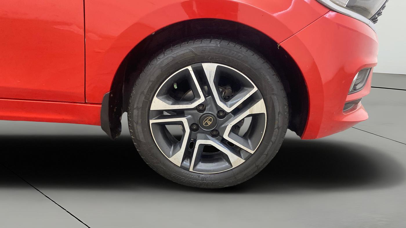 2020 Tata Tiago XZA PLUS PETROL, Petrol, Automatic, 98,344 km, Right Front Wheel