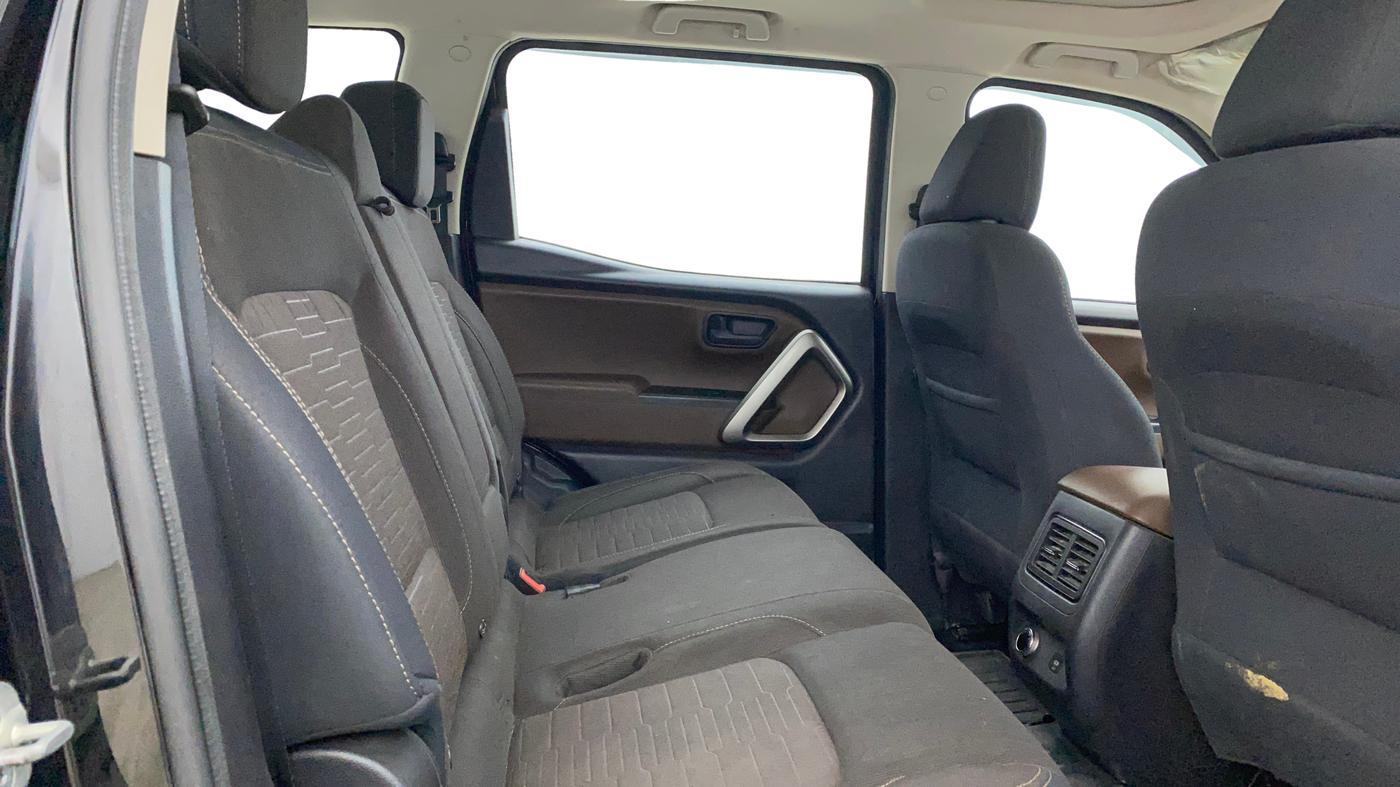 2024 Mahindra SCORPIO-N Z6 DIESEL AT 2WD 7 STR, Diesel, Automatic, 77,294 km, Right Side Rear Door Cabin