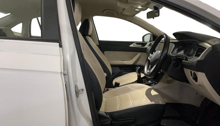 2024 Volkswagen VIRTUS HIGHLINE TSI 1.0 MT, Petrol, Manual, 55,152 km, Right Side Front Door Cabin