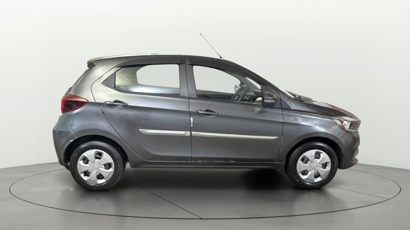 2021 Tata Tiago XZ PETROL, Petrol, Manual, 27,355 km, Right Side View