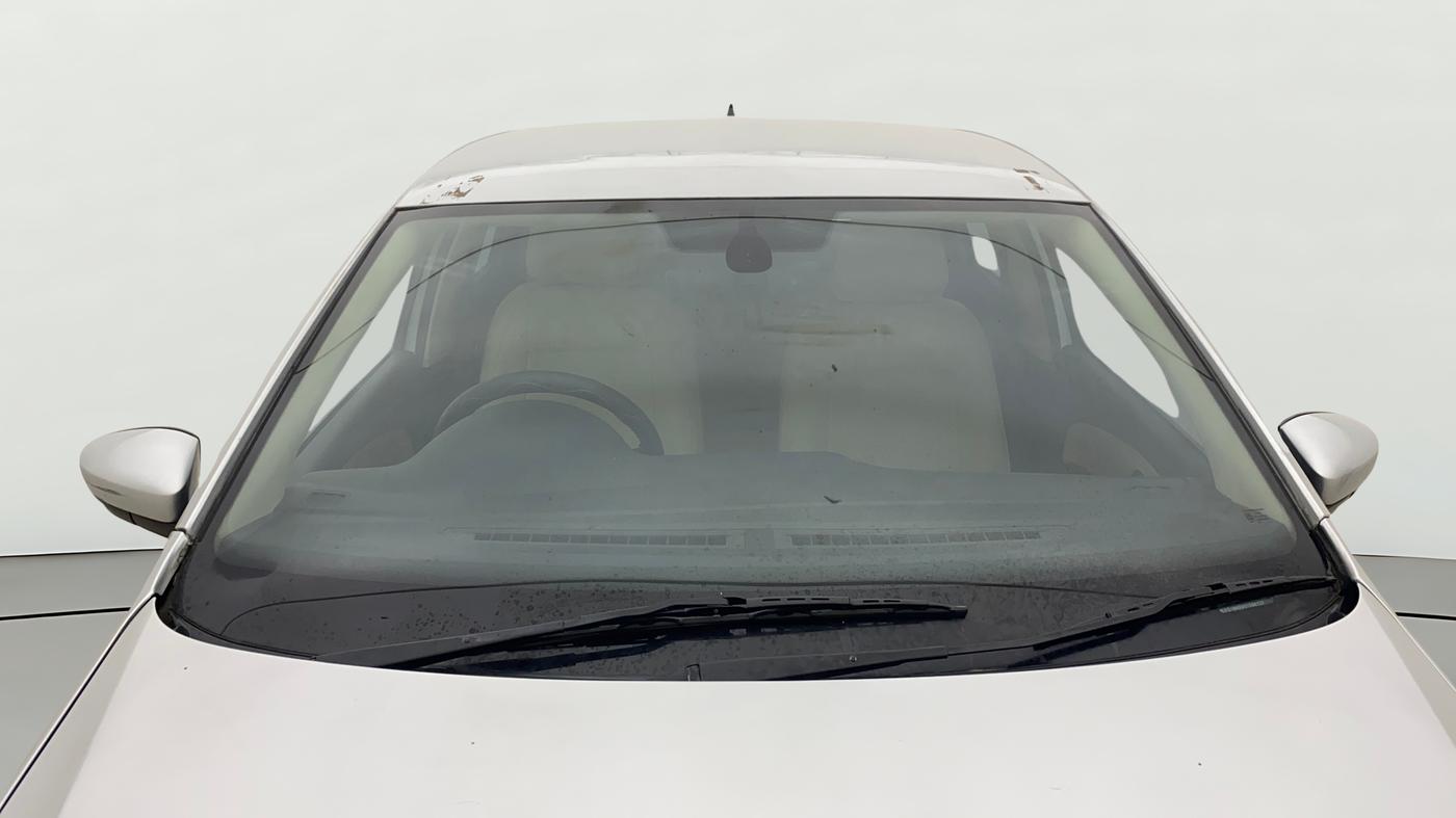 2016 Volkswagen Polo HIGHLINE1.2L, Petrol, Manual, 59,902 km, Front Windshield