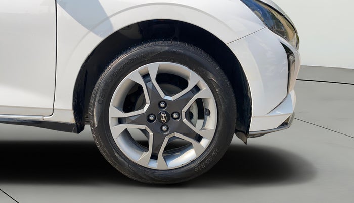 2024 Hyundai NEW I20 Sportz (O) 1.2, Petrol, Manual, 11,965 km, Right Front Wheel