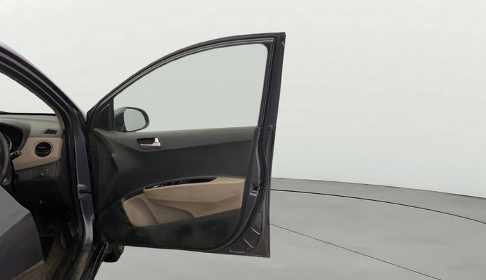 2016 Hyundai Grand i10 SPORTZ 1.2 KAPPA VTVT, CNG, Manual, 51,417 km, RHS Front Door