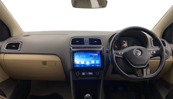 2016 Volkswagen Vento HIGHLINE 1.6 MPI, Petrol, Manual, 98,199 km, Dashboard