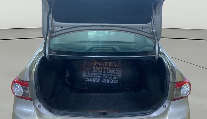 2013 Toyota Corolla Altis GL PETROL, CNG, Manual, 1,06,959 km, Boot Open Zoomed View