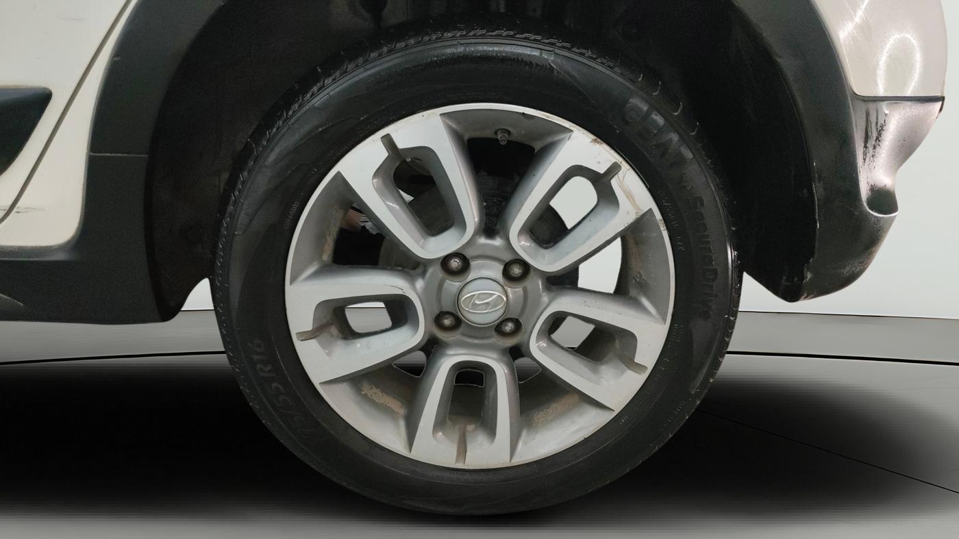 2017 Hyundai i20 Active 1.2 SX, Petrol, Manual, 59,486 km, Left Rear Wheel