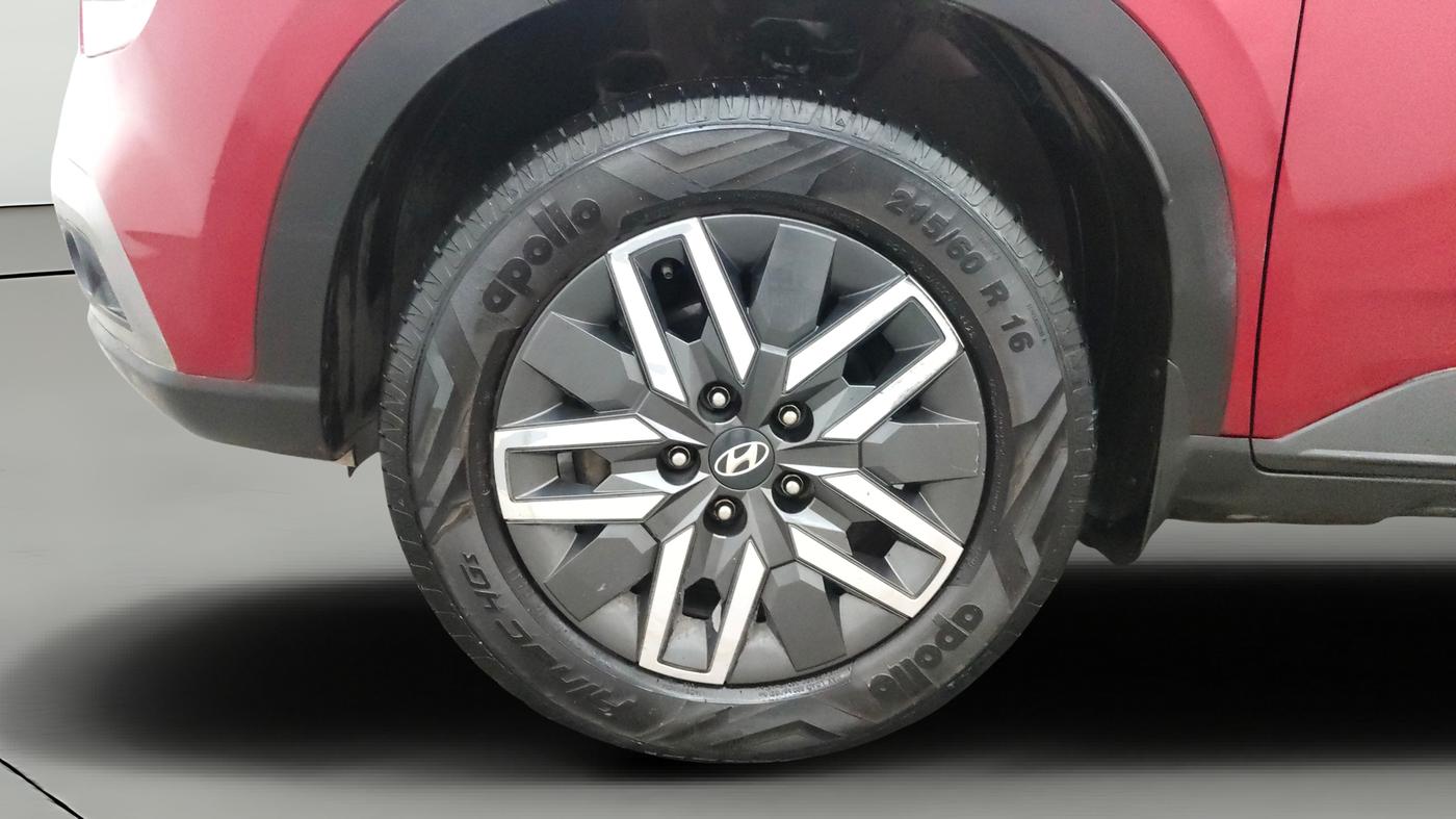 2022 Hyundai VENUE SX 1.5 CRDI, Diesel, Manual, 92,623 km, Left Front Wheel