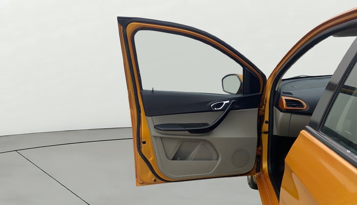 2018 Tata Tiago XZ PETROL, Petrol, Manual, 28,115 km, LHS Front Door