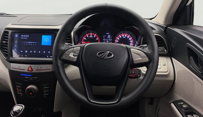 2020 Mahindra XUV300 W6 1.2 PETROL, Petrol, Manual, 53,618 km, Steering Wheel Close Up