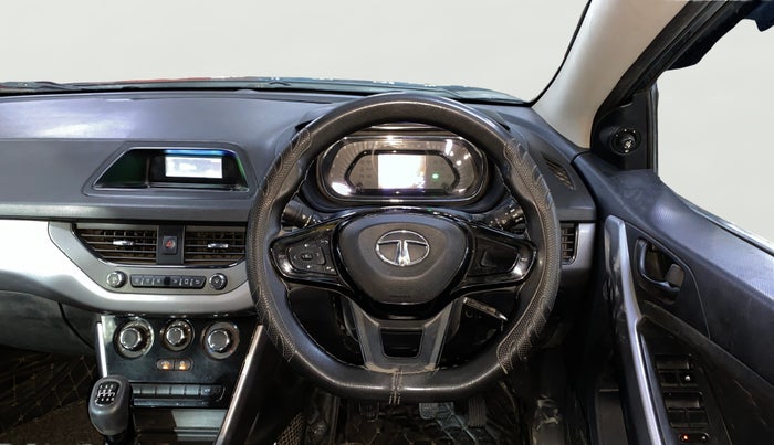 2020 Tata NEXON XM PLUS SUNROOF DIESEL, Diesel, Manual, 78,654 km, Steering Wheel Close Up