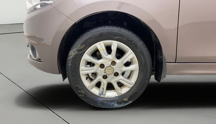 2017 Tata Tiago XZ PETROL, Petrol, Manual, 95,540 km, Left Front Wheel