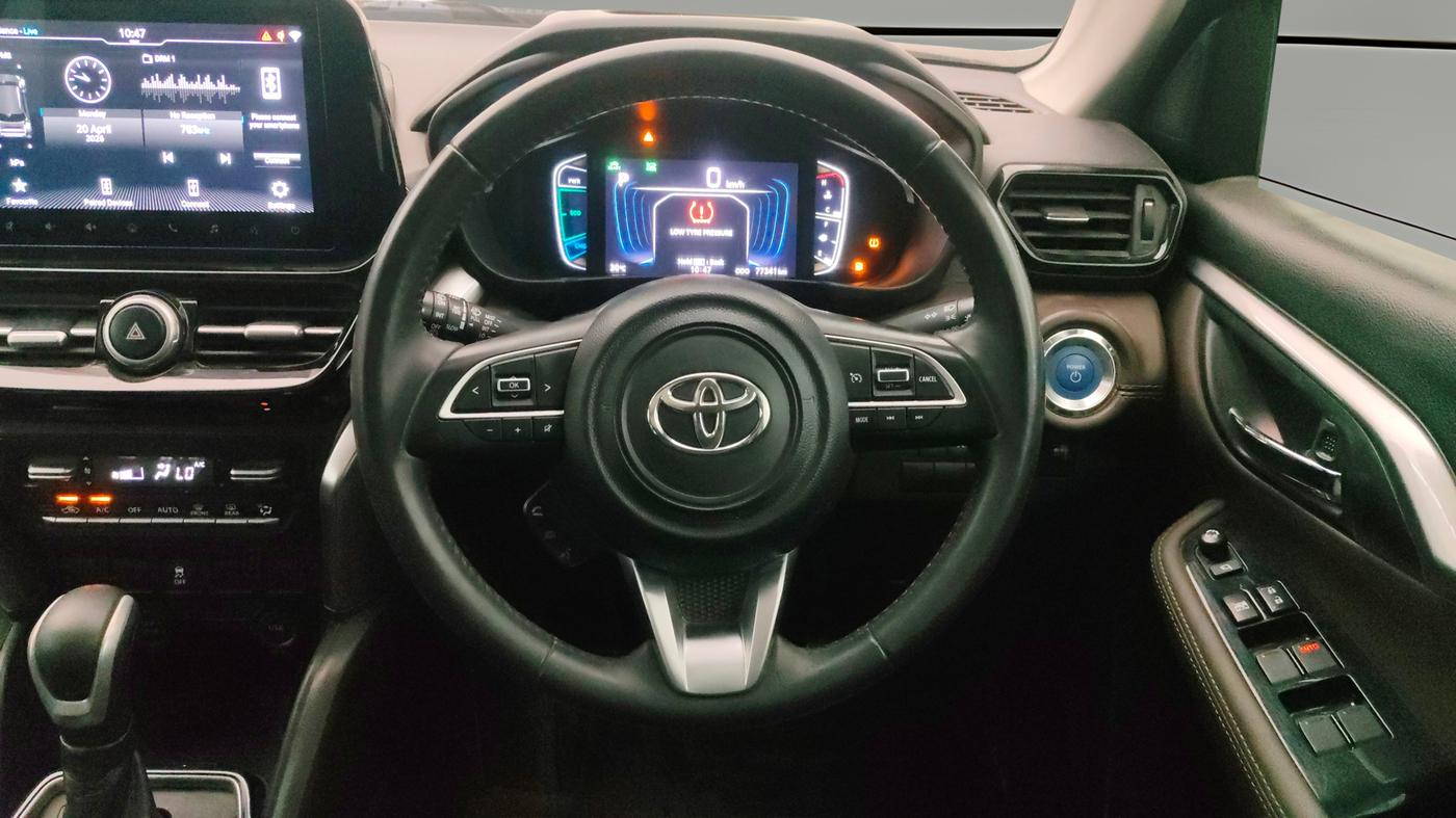 2023 Toyota URBAN CRUISER HYRYDER V HYBRID, Hybrid, Automatic, 77,333 km, Steering Wheel Close Up