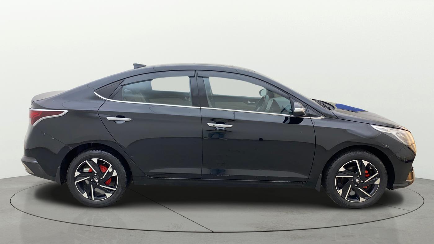 2022 Hyundai Verna SX (O)1.5 VTVT, Petrol, Manual, 36,787 km, Right Side View